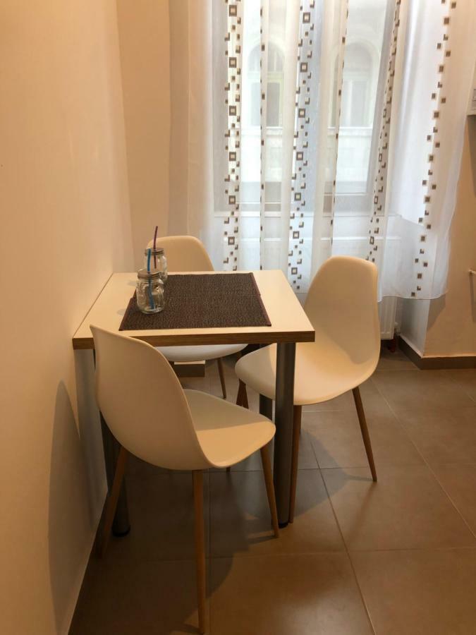 Poppys Apartment Arad